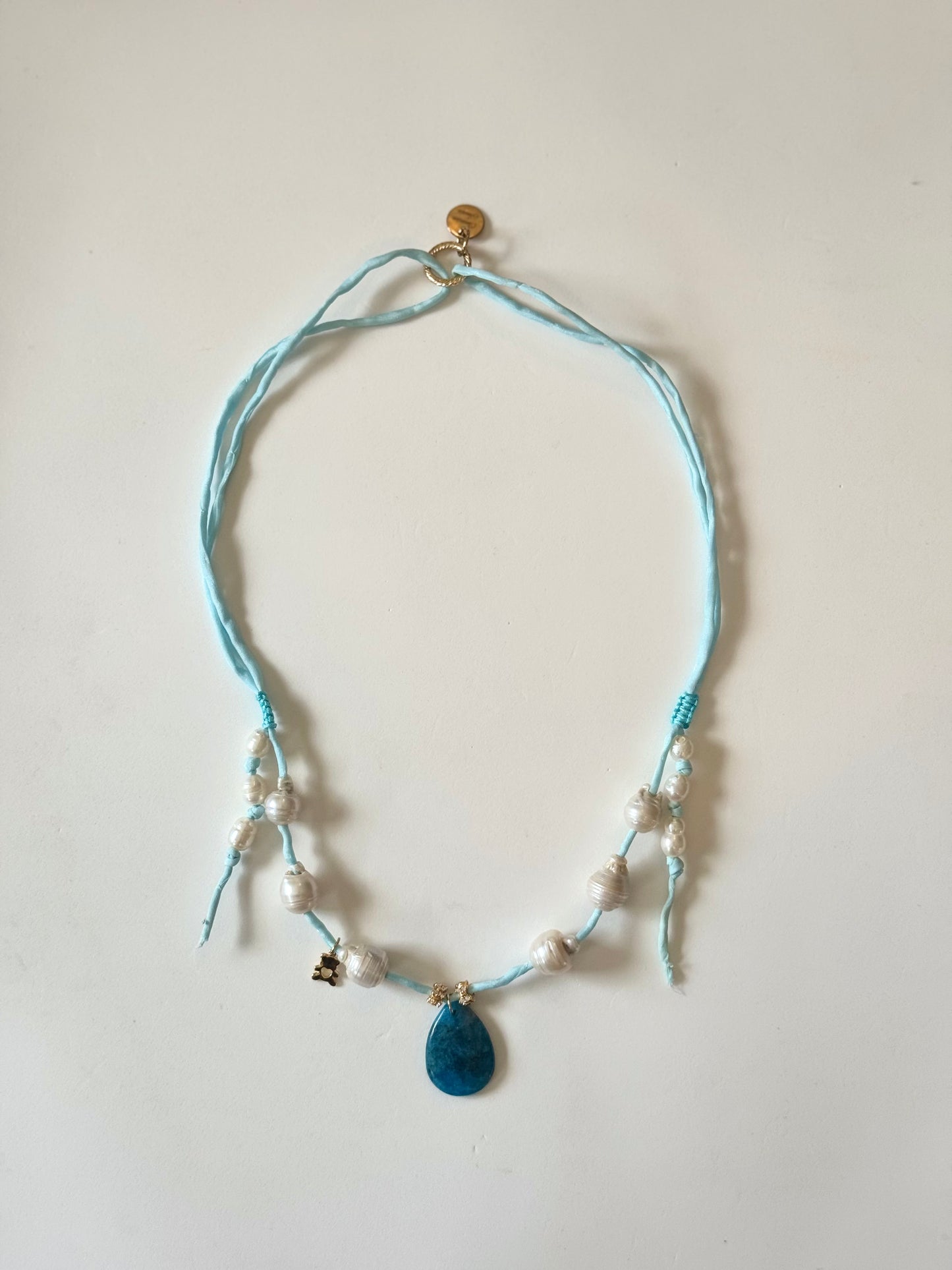 Collier Perles d’eau douce & Apatite sur soie