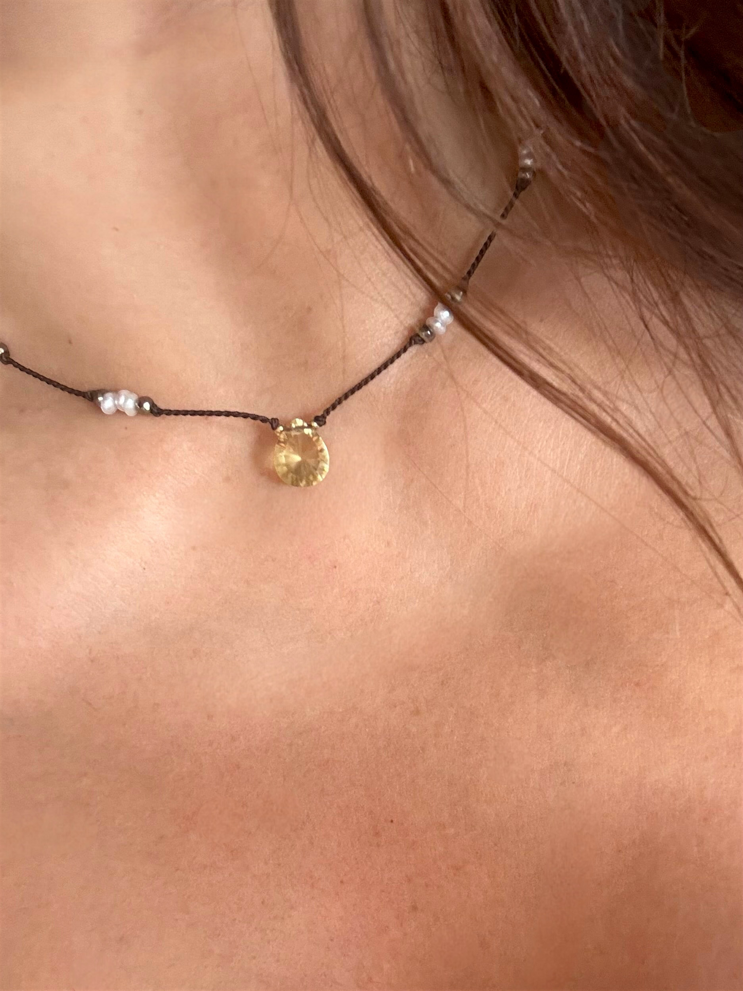 Collier Citrine & Perles d’eau douce sur soie