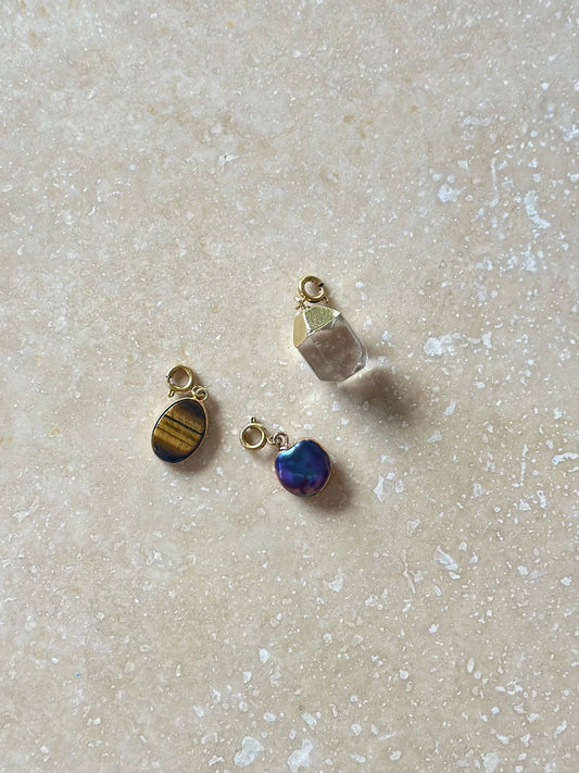 Pendentifs nacre et pierres naturelles