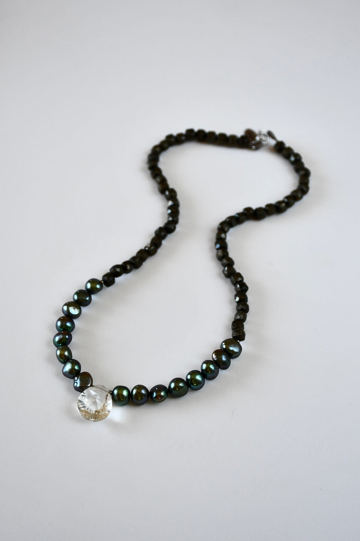 Collier perles d’eau douce, Cristal de roche & Pyrite