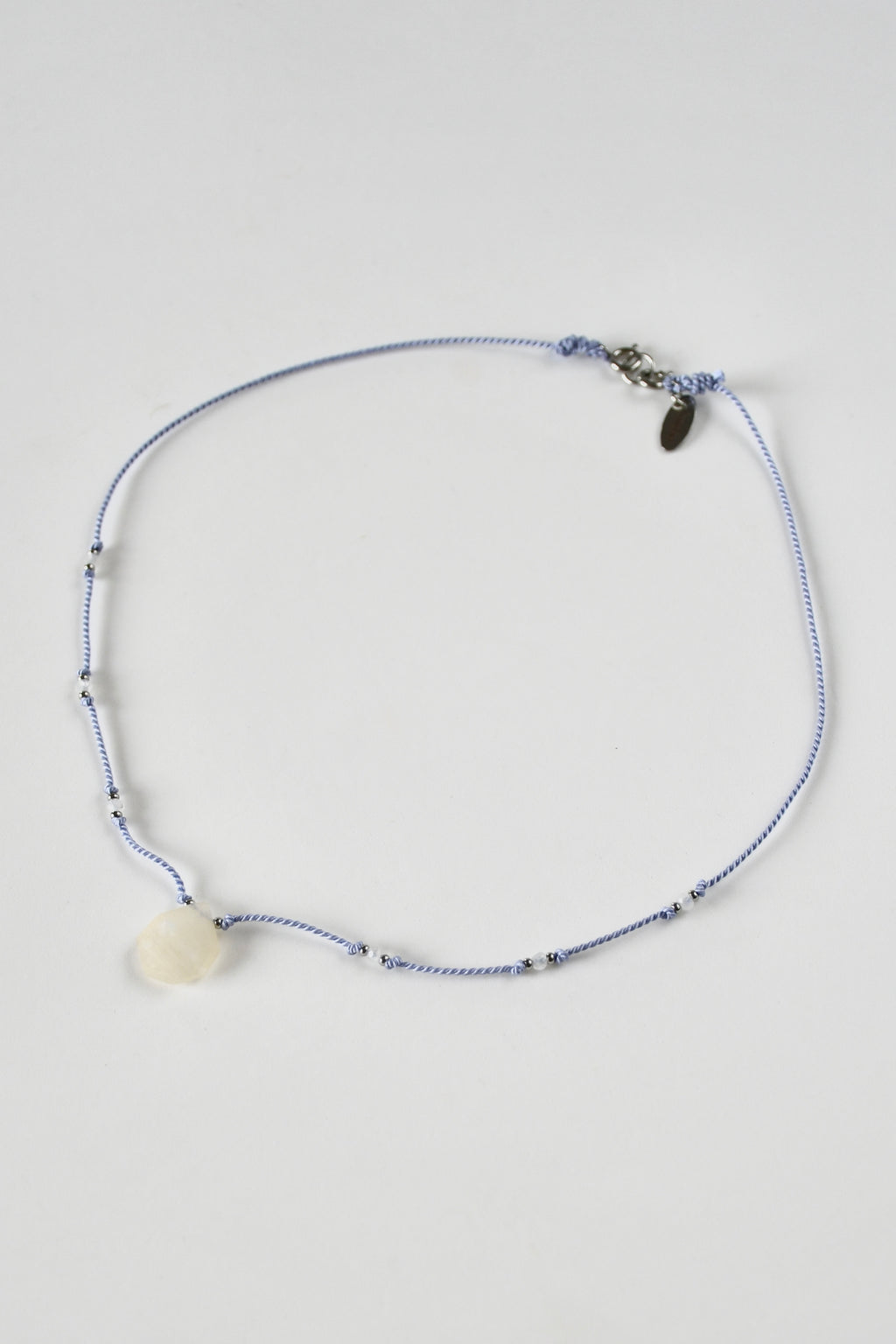 Collana con Pietra di Luna su seta