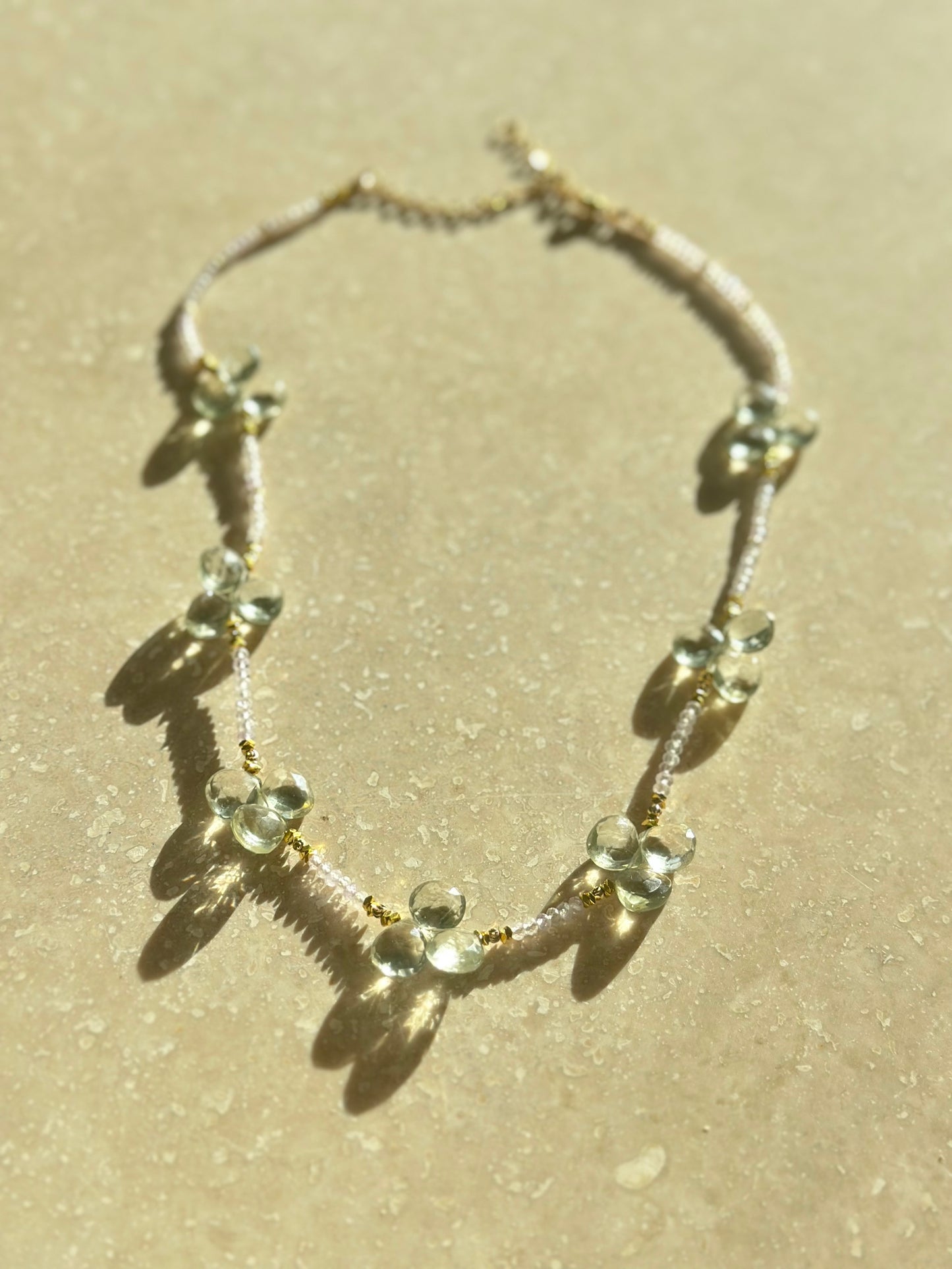 Collier Améthyste rose et verte —Trèfles