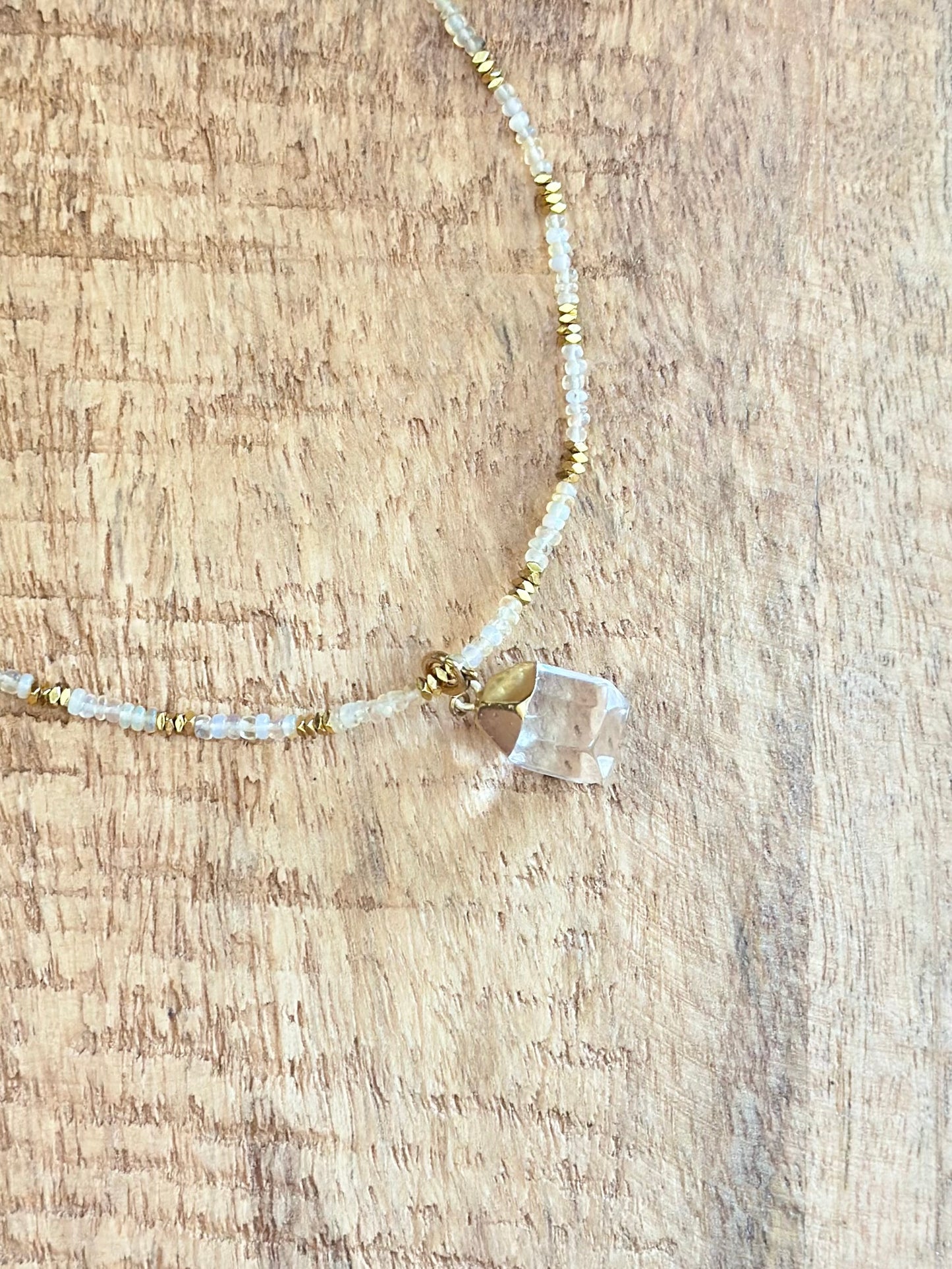 Pendentifs nacre et pierres naturelles