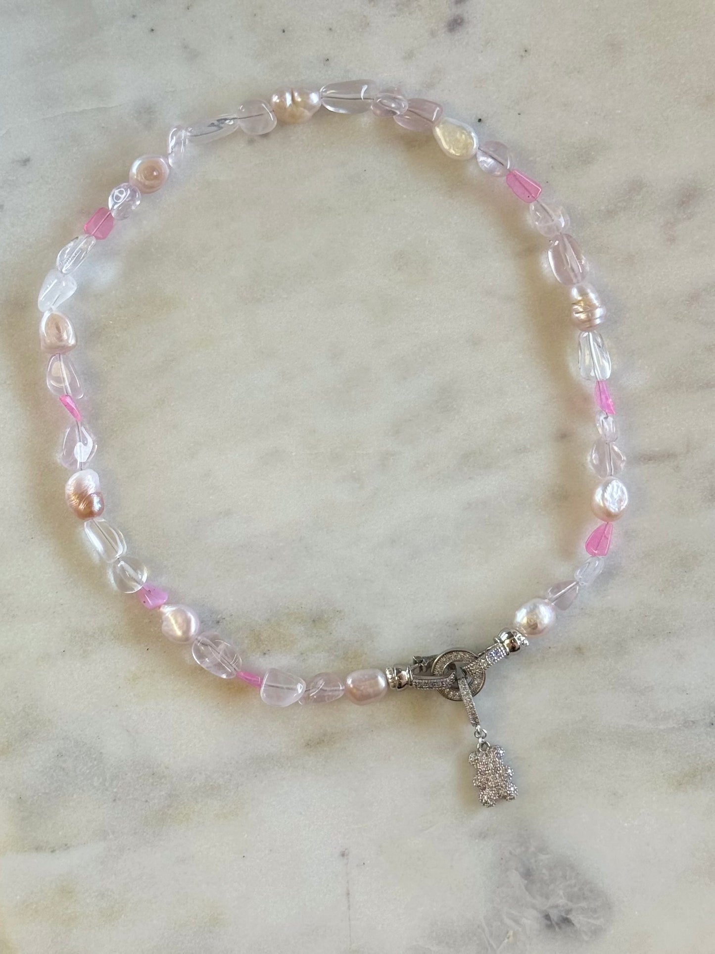 Collier Opale Éthiopienne, Quartz Rose & Perle d’eau douce — L’amour en lumière