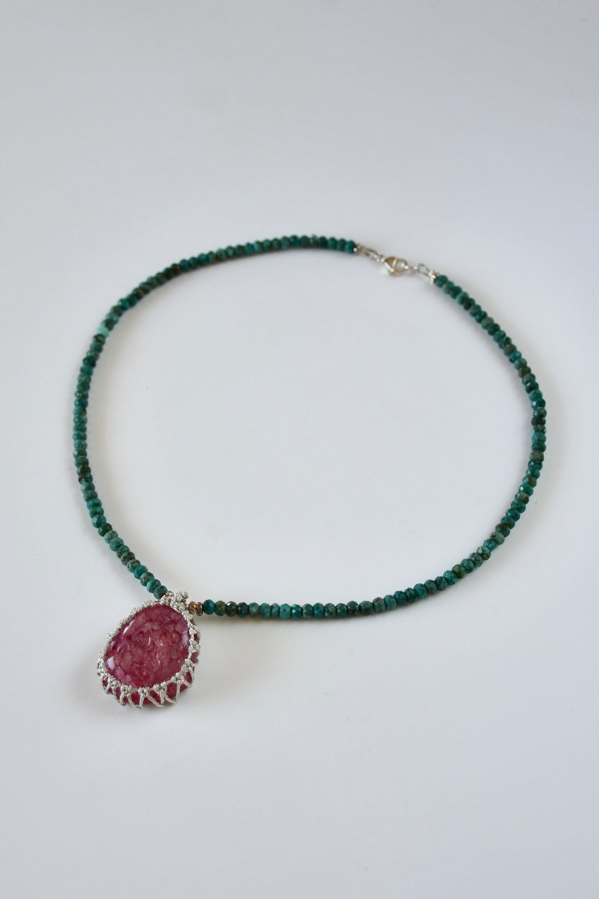 Collier Chrysocolle & Quartz craquelé — Apaisement émotionnel et libération intérieure