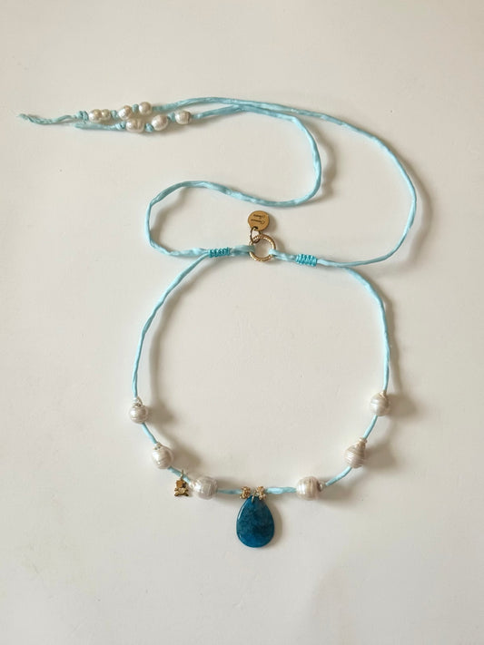 Collier Perles d’eau douce & Apatite sur soie