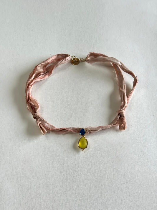 Collier Jade sur ruban de soie — La pierre des sages