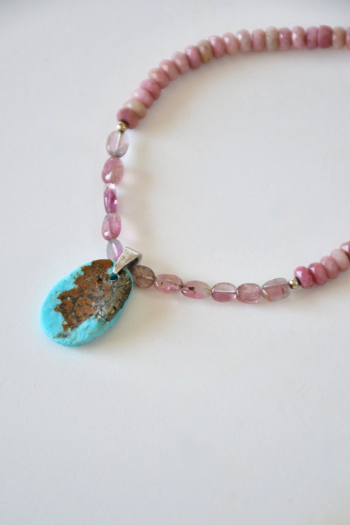 Collana Turchese, Tormalina e Rodonite — La guarigione in tutto il suo splendore