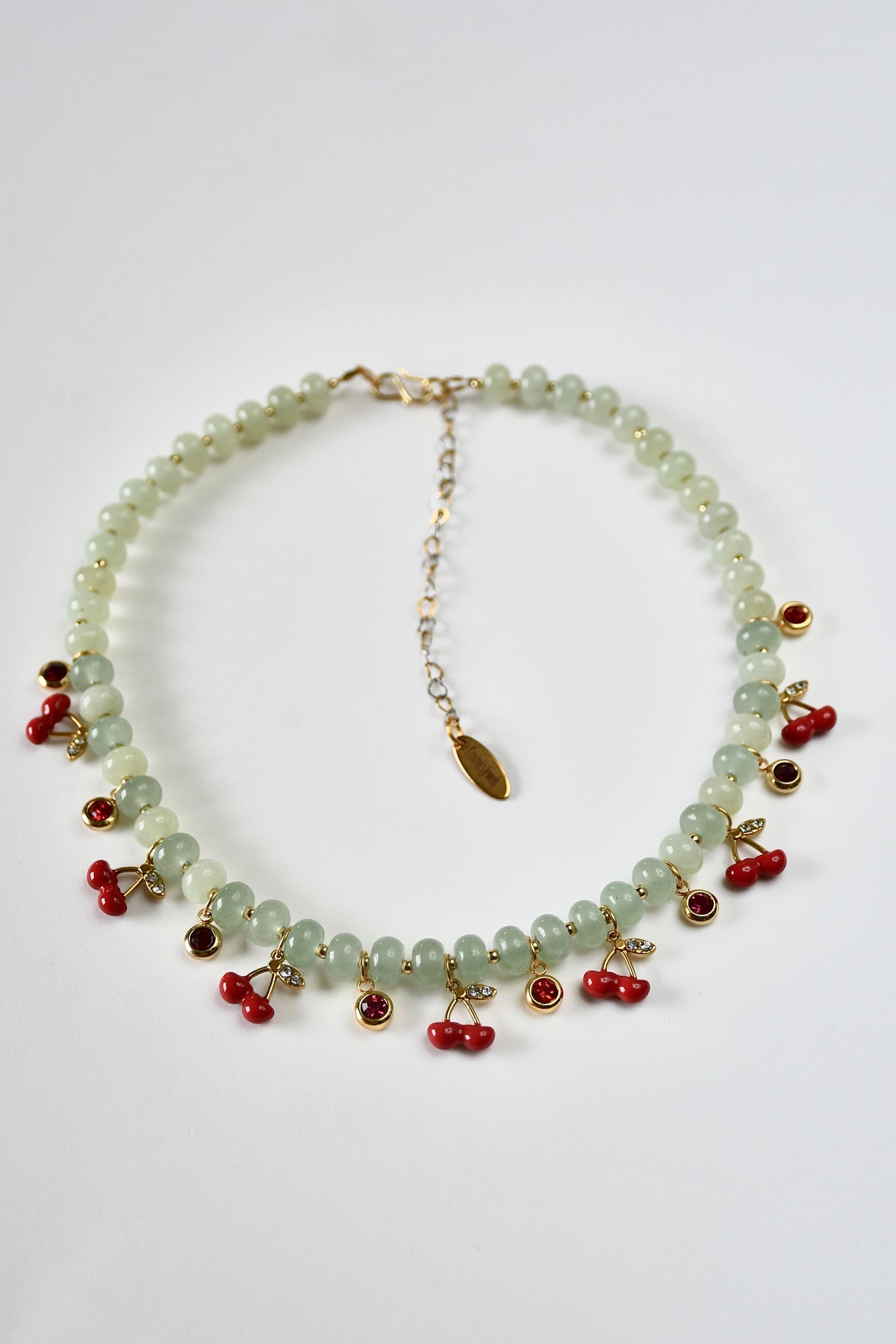 Collier Charms Jade & breloques cerises