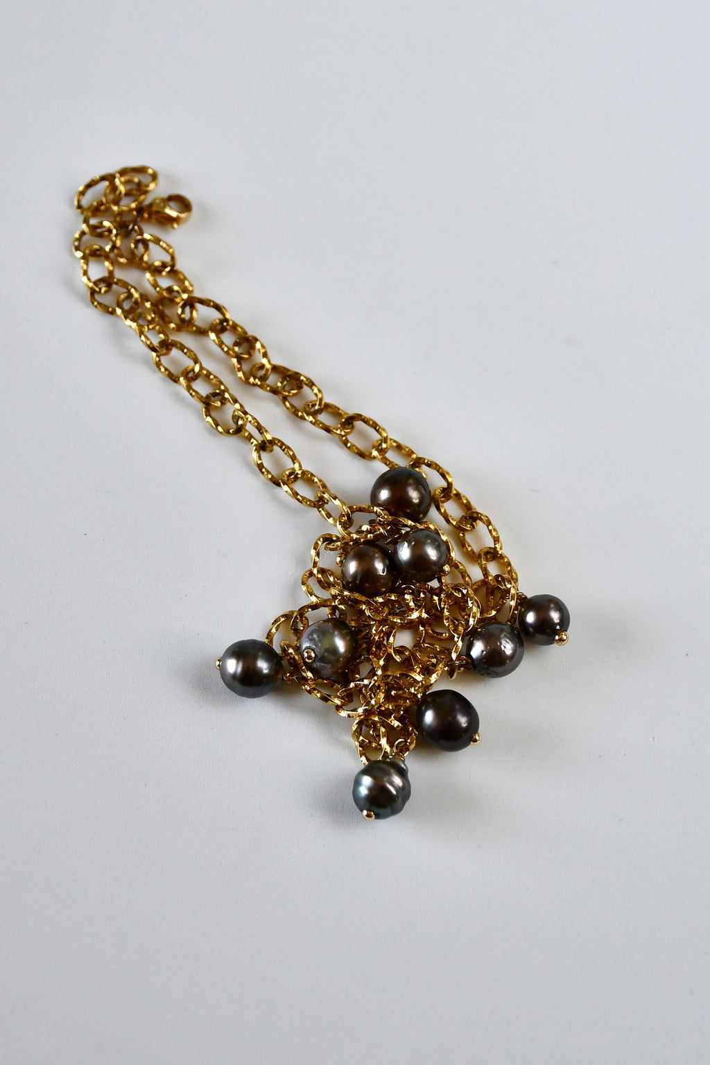 Collier 9 Perles de Tahiti en breloque sur chaîne dorée