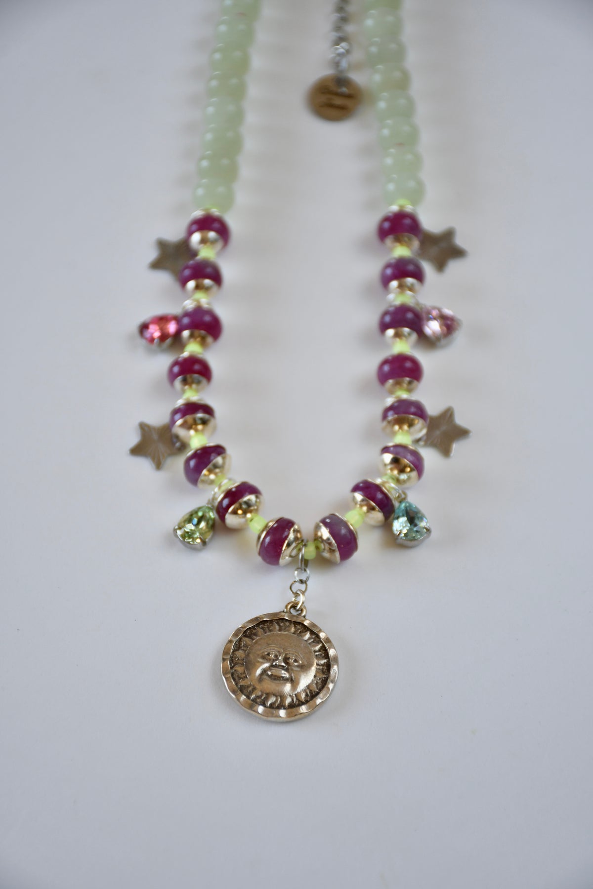 Collier Charms Jade — L’harmonie qui traverse les âges