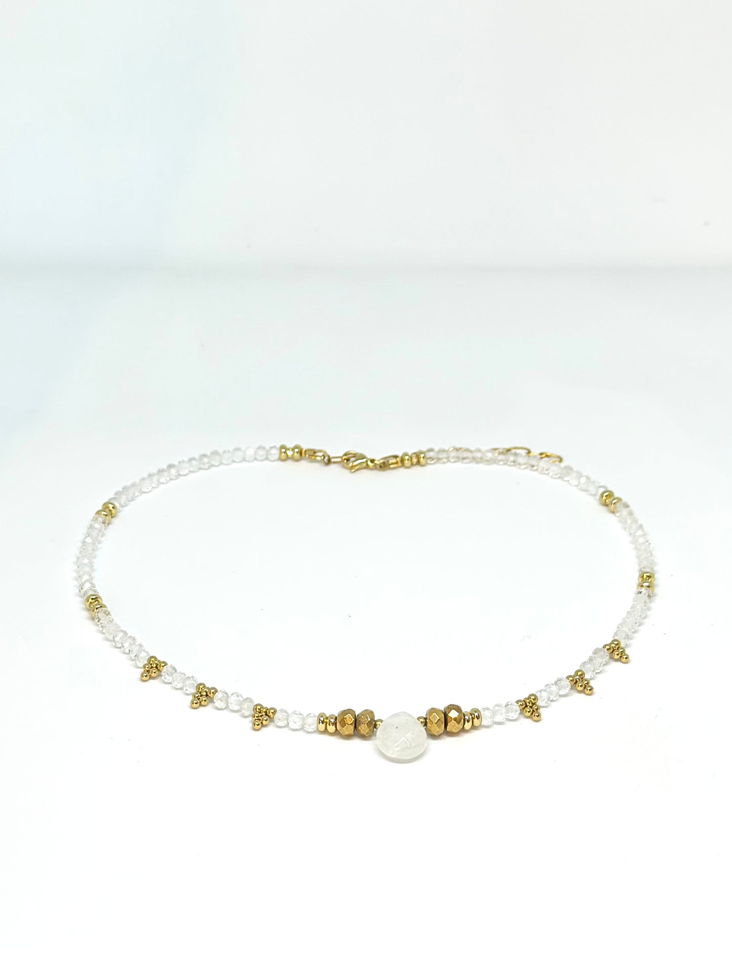 Collier Cristal de Roche – Clarté et vibration