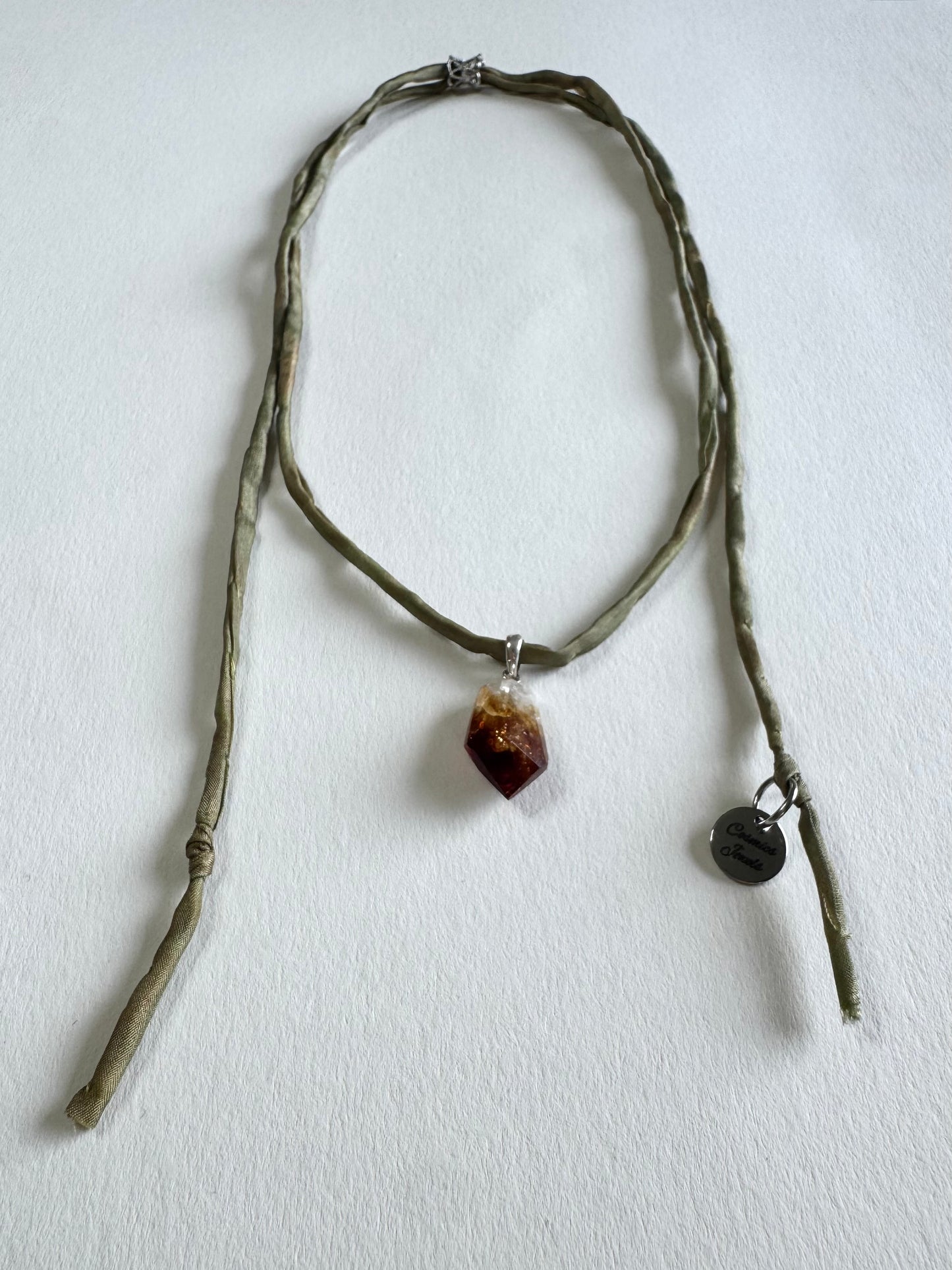 Collier Citrine sur soie — La Lumière Solaire