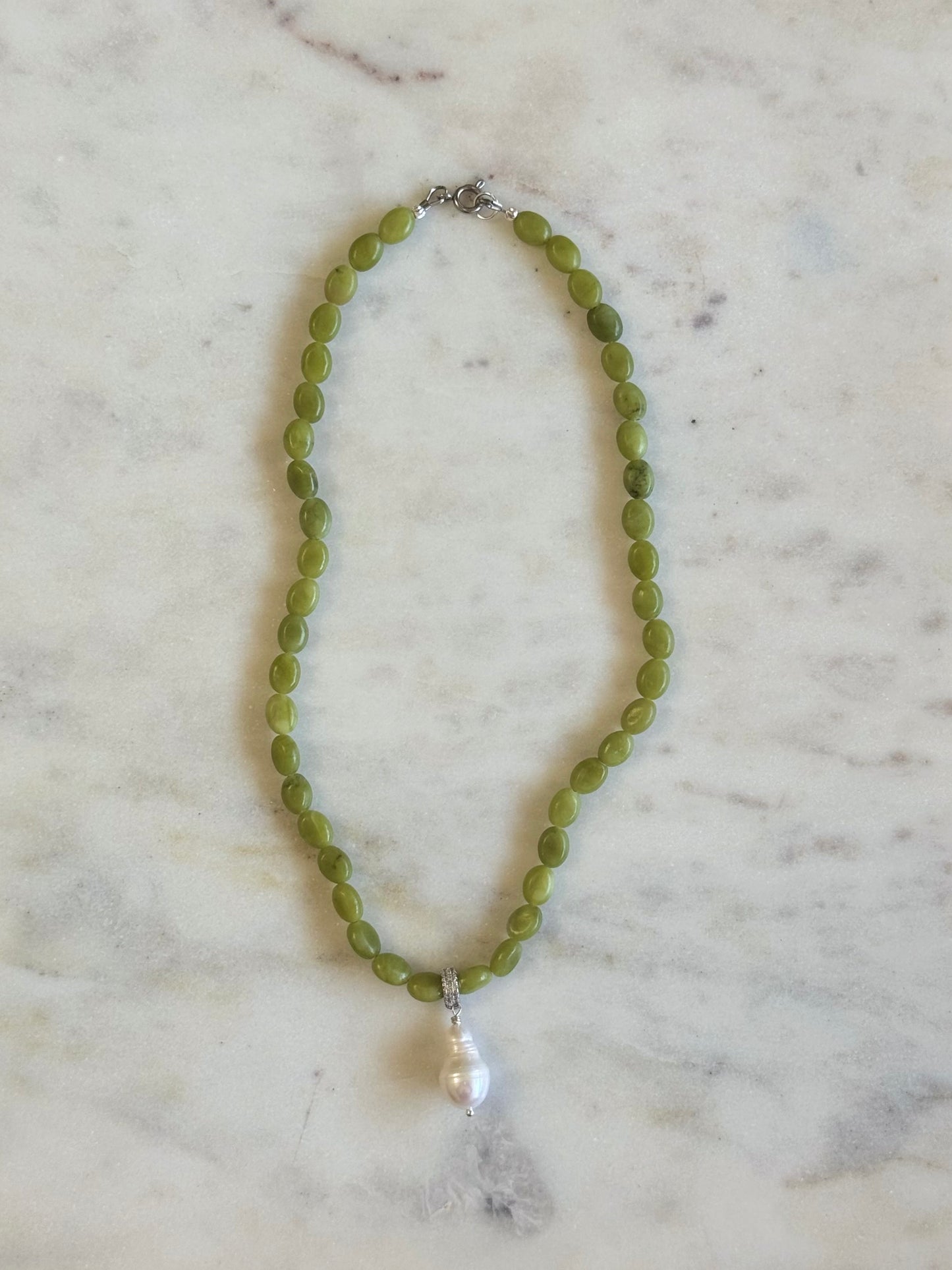 Collier Jade & Perle d’eau douce — Le cœur apaisé