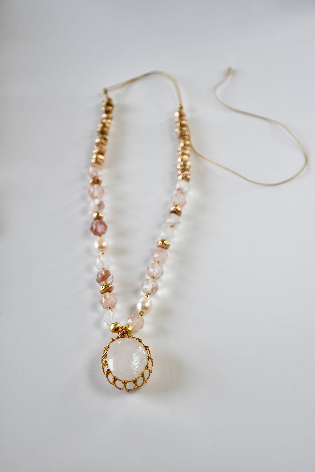 Collier Quartz ferrugineux & Lave