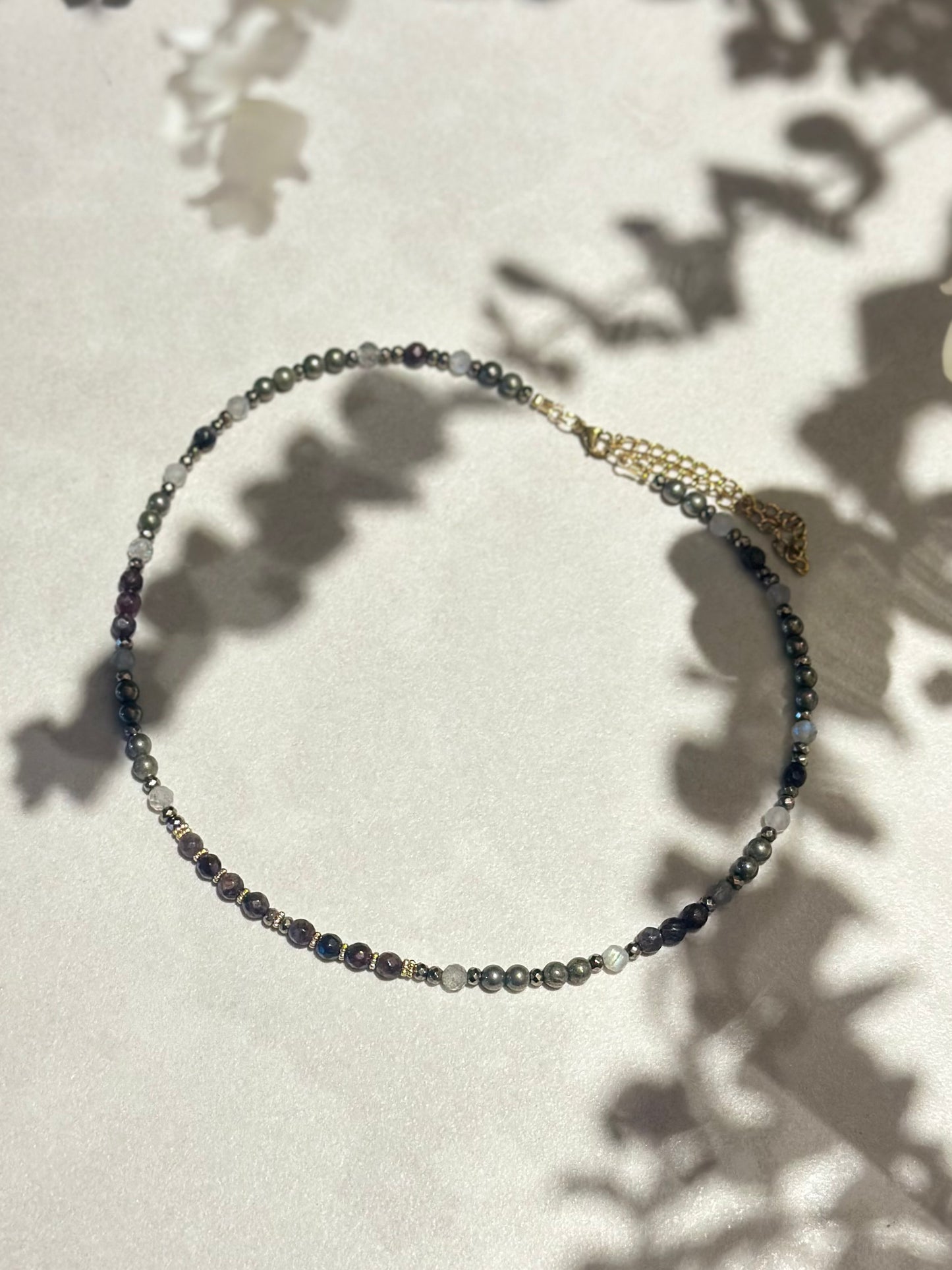 Collier Grenat, Labradorite, Pyrite — Le feu protégé qui guide l’élan