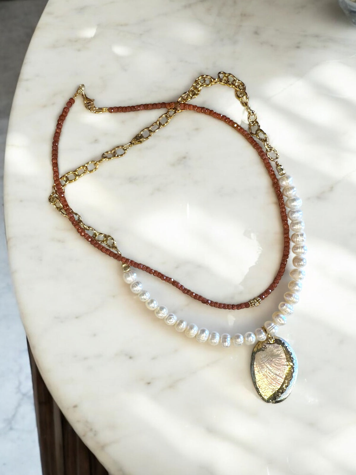 #41 Collier de perles d’eau douce et coquillage