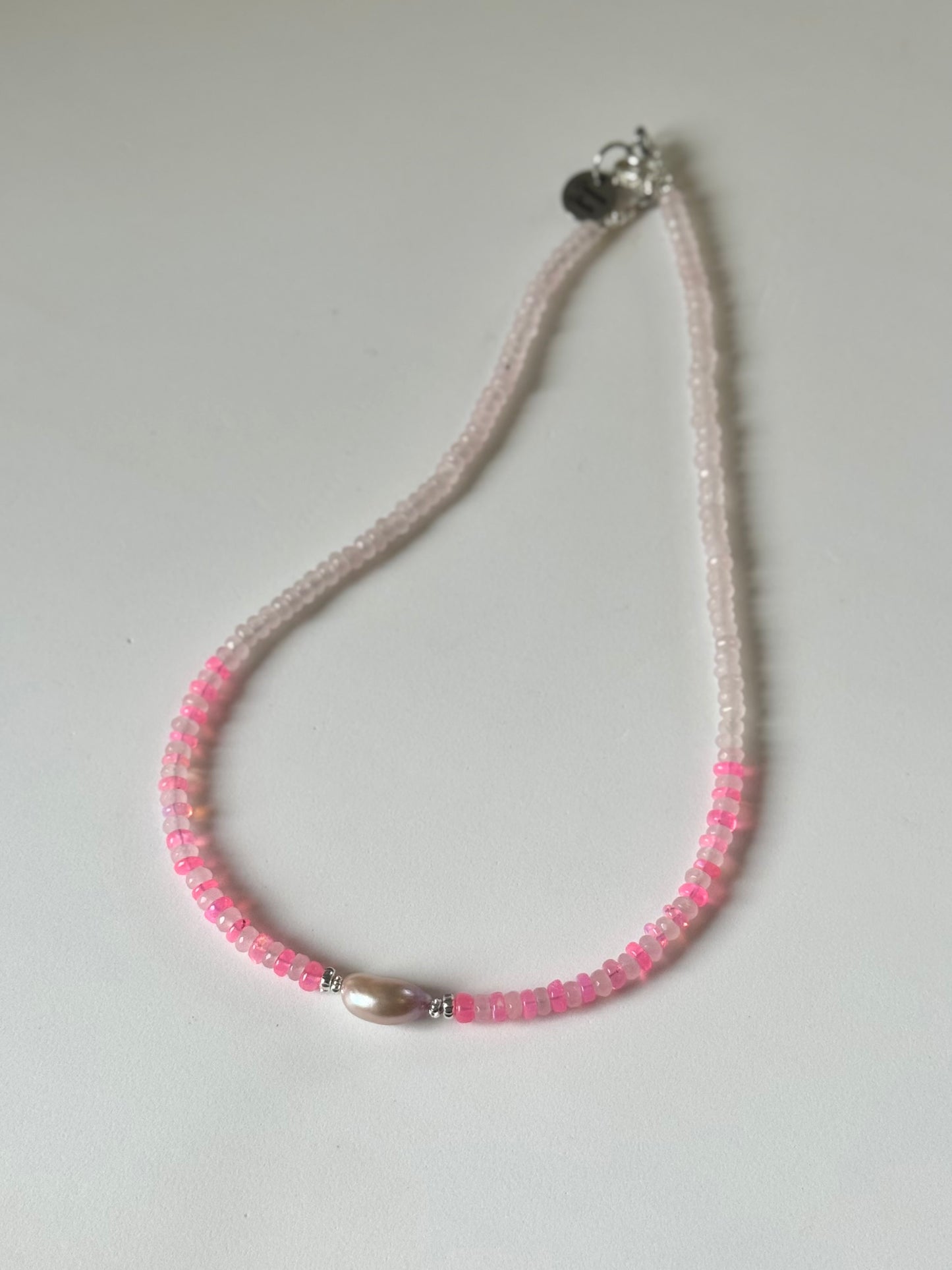 Collier Opale Éthiopienne, Perle d’eau douce & Quartz rose