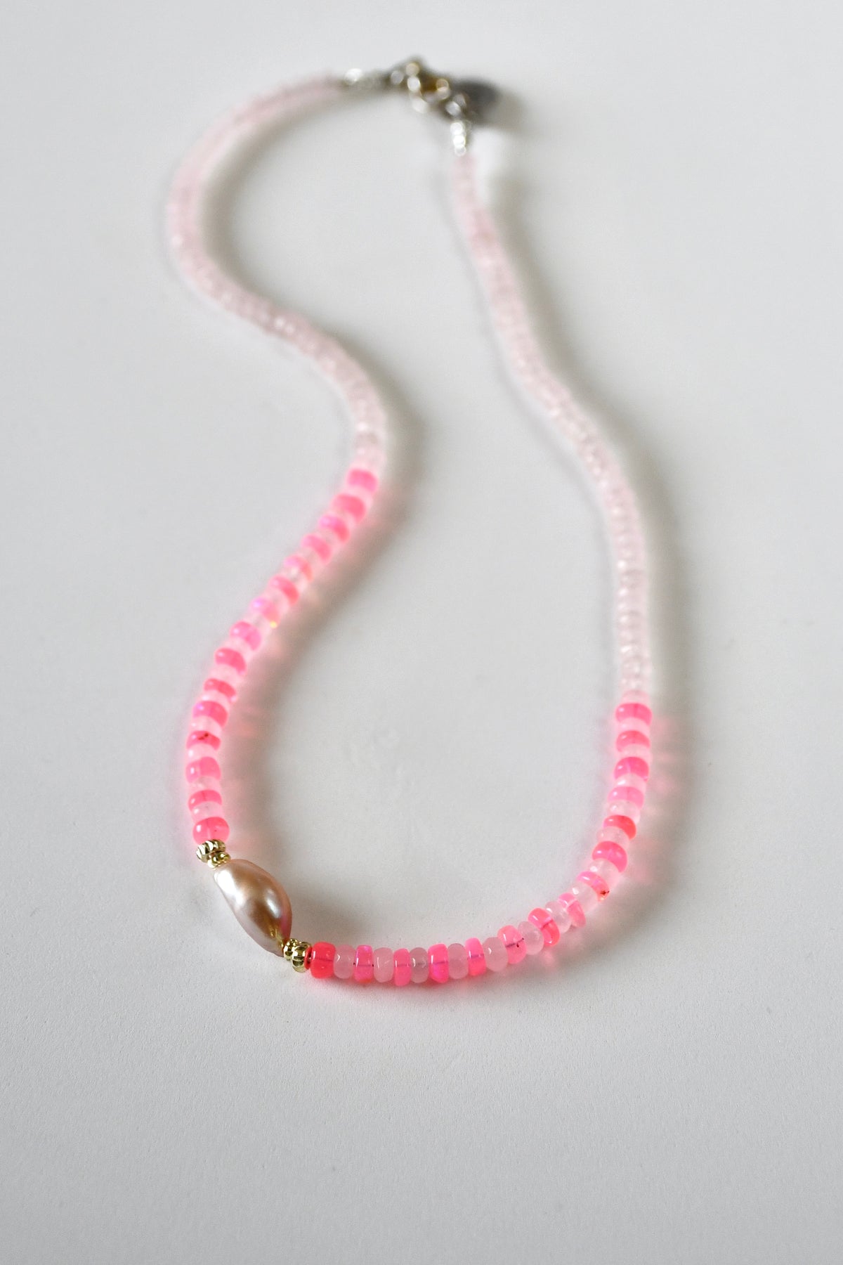 Collier Opale Éthiopienne, Perle d’eau douce & Quartz rose