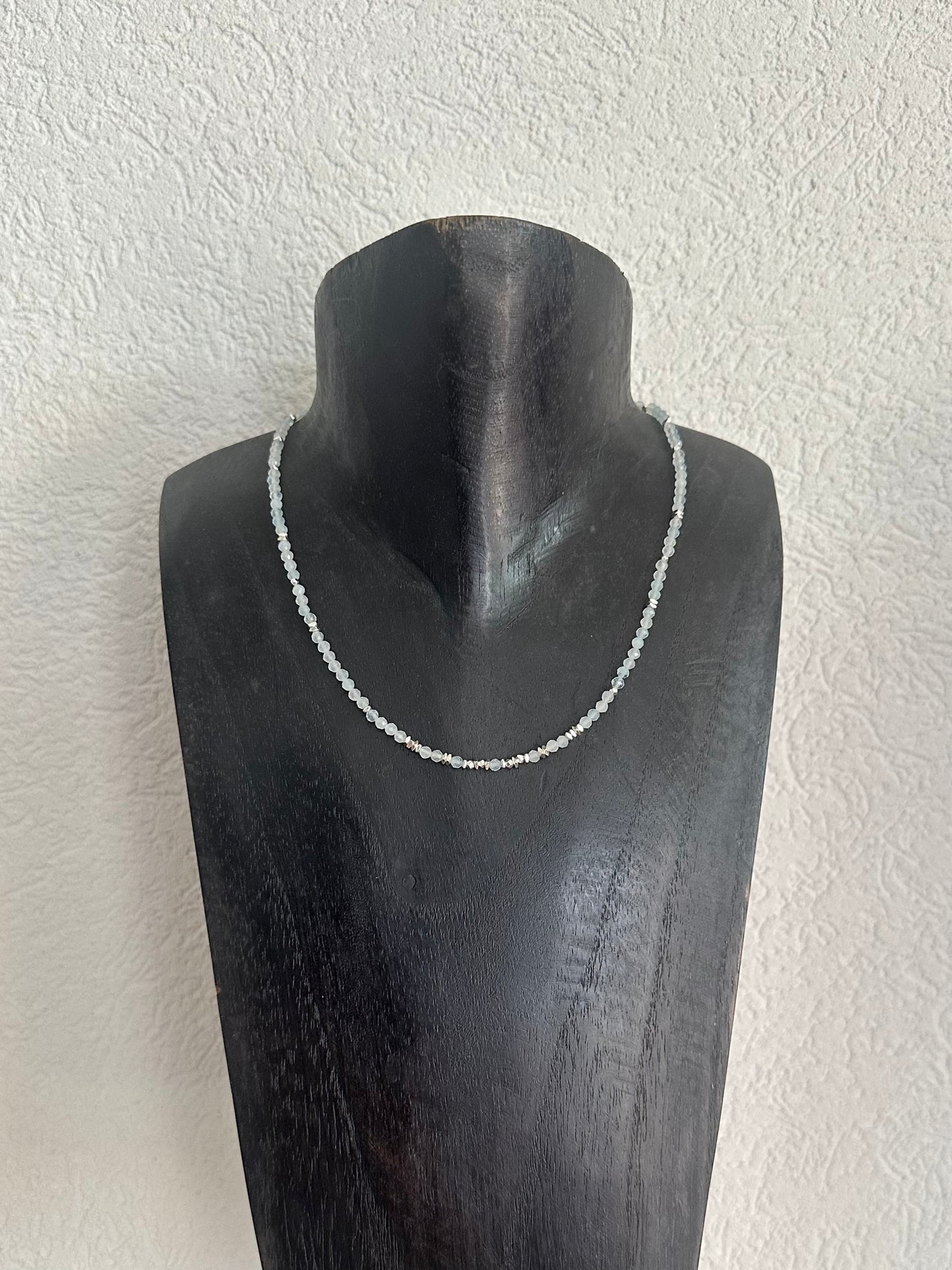 Colliers de pierres naturelles, Turquoise, Obsidienne, Aigue-Marine, Howlite, Goldstone