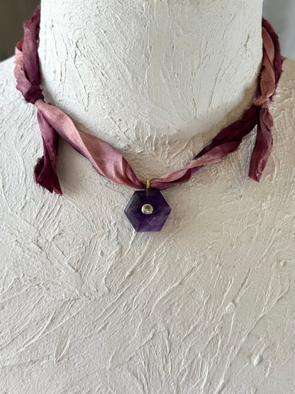 Collier Améthyste sur ruban de soie — L’Éveil Spirituel