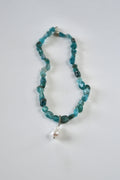 Collier Apatite & Perle d’eau douce — La voix de l’intuition
