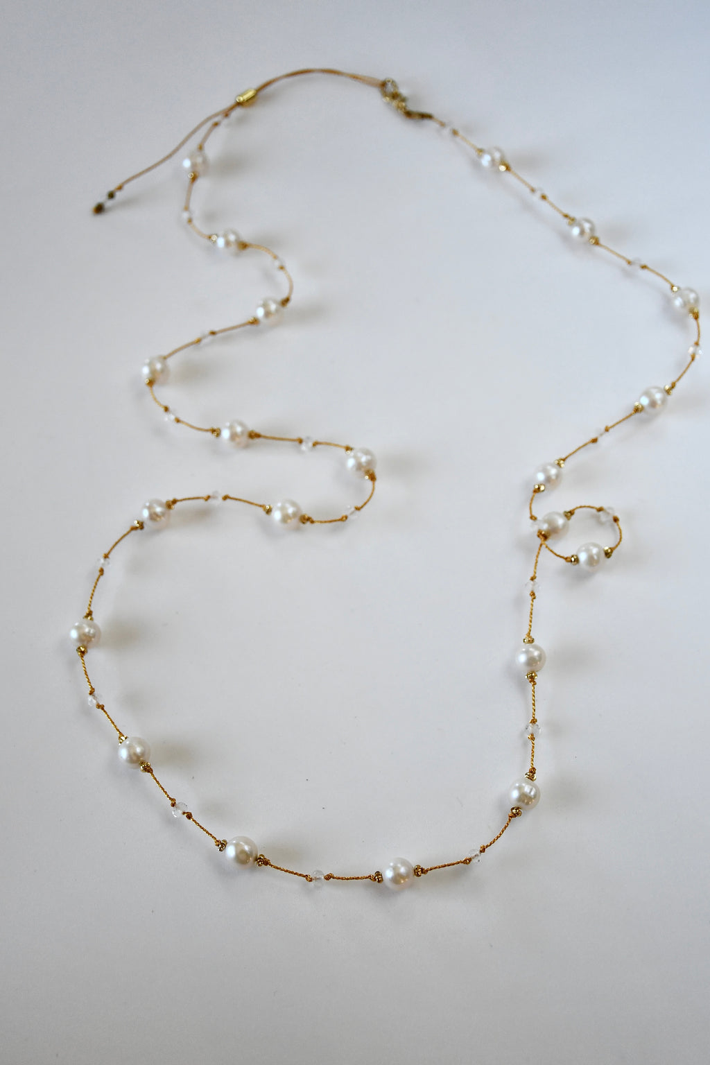 Collier “Cycle de lumière”, 21 perles d’eau douce