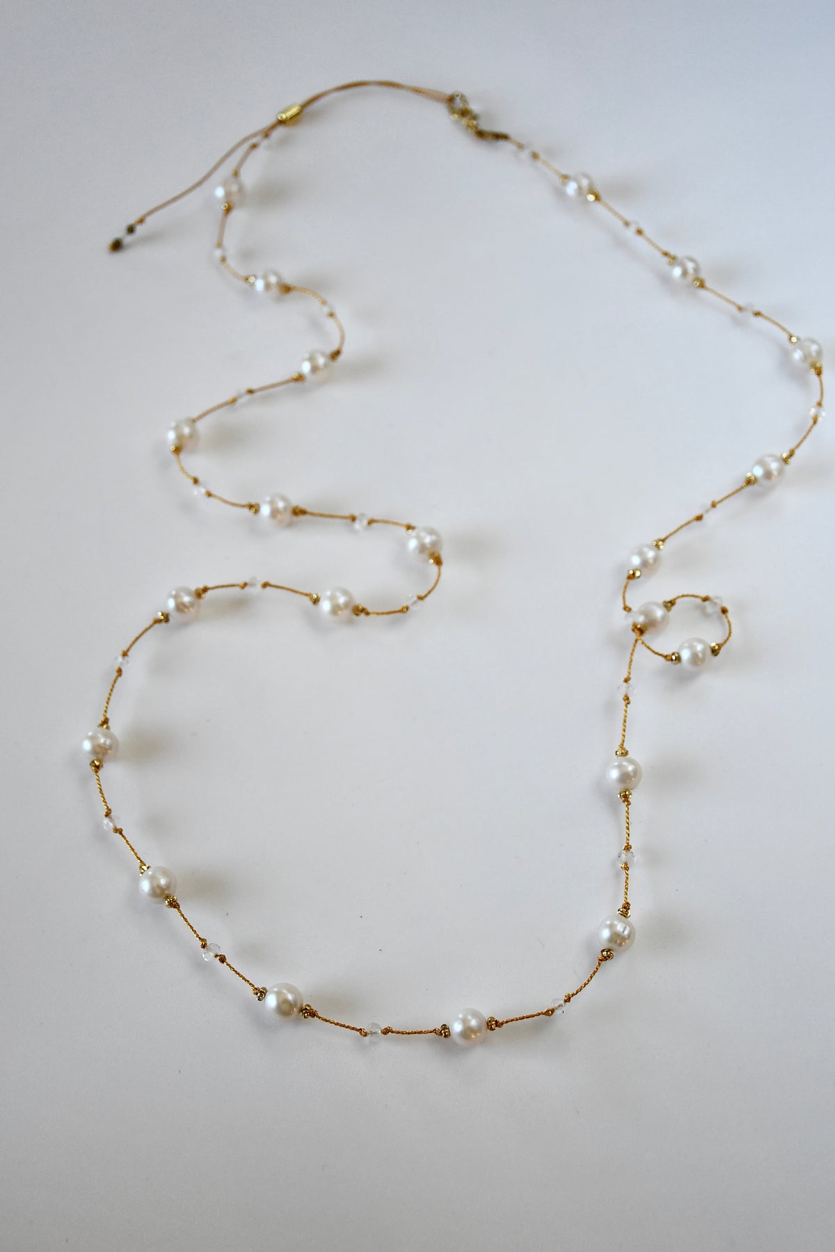 Collier “Cycle de lumière”, 21 perles d’eau douce