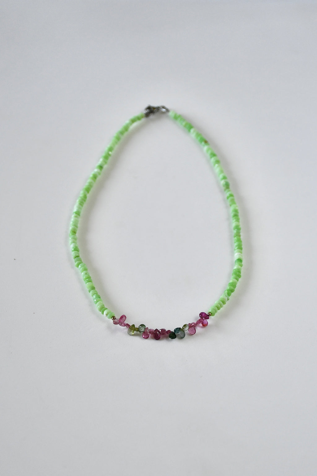 Collana Opale verde del Perù & Tormalina anguria — Il cuore in fiore