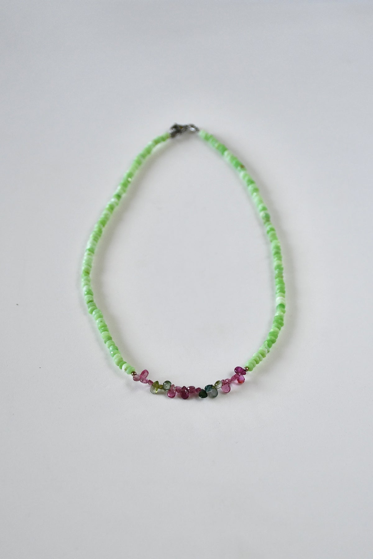 Collana Opale verde del Perù & Tormalina anguria — Il cuore in fiore