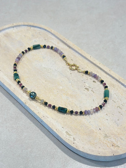 Collier “Ancrage du cœur” perle de Tahiti, tourmaline et émeraude