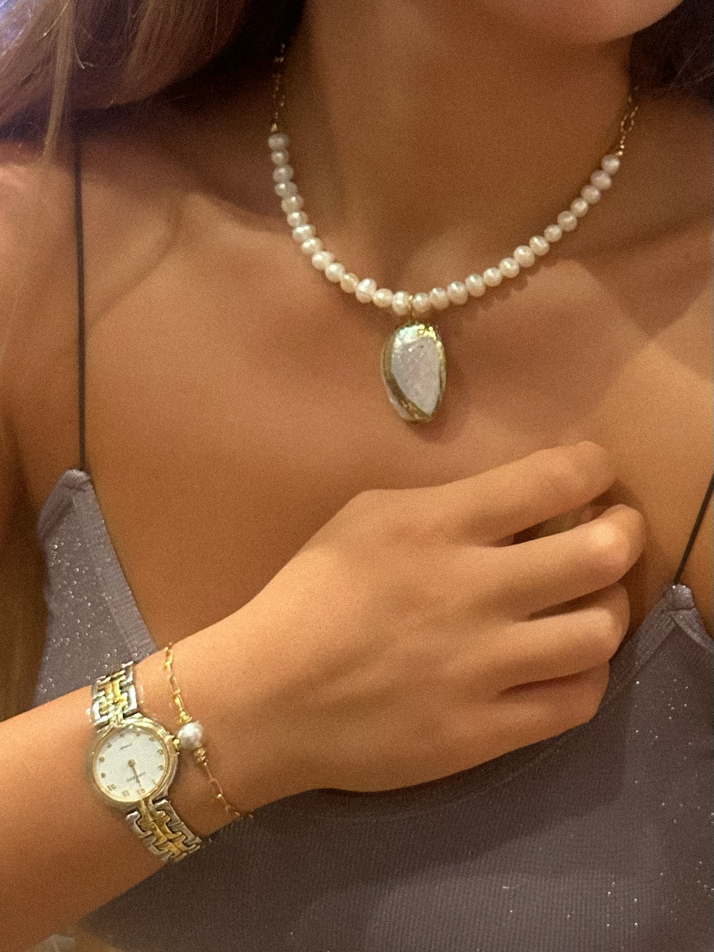 #41 Collier de perles d’eau douce et coquillage