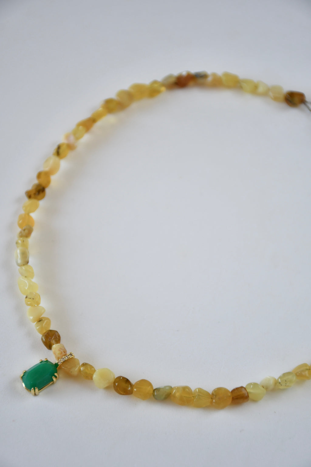 Collier Onyx & Opale jaune — Sagesse intérieure et lumière confiante