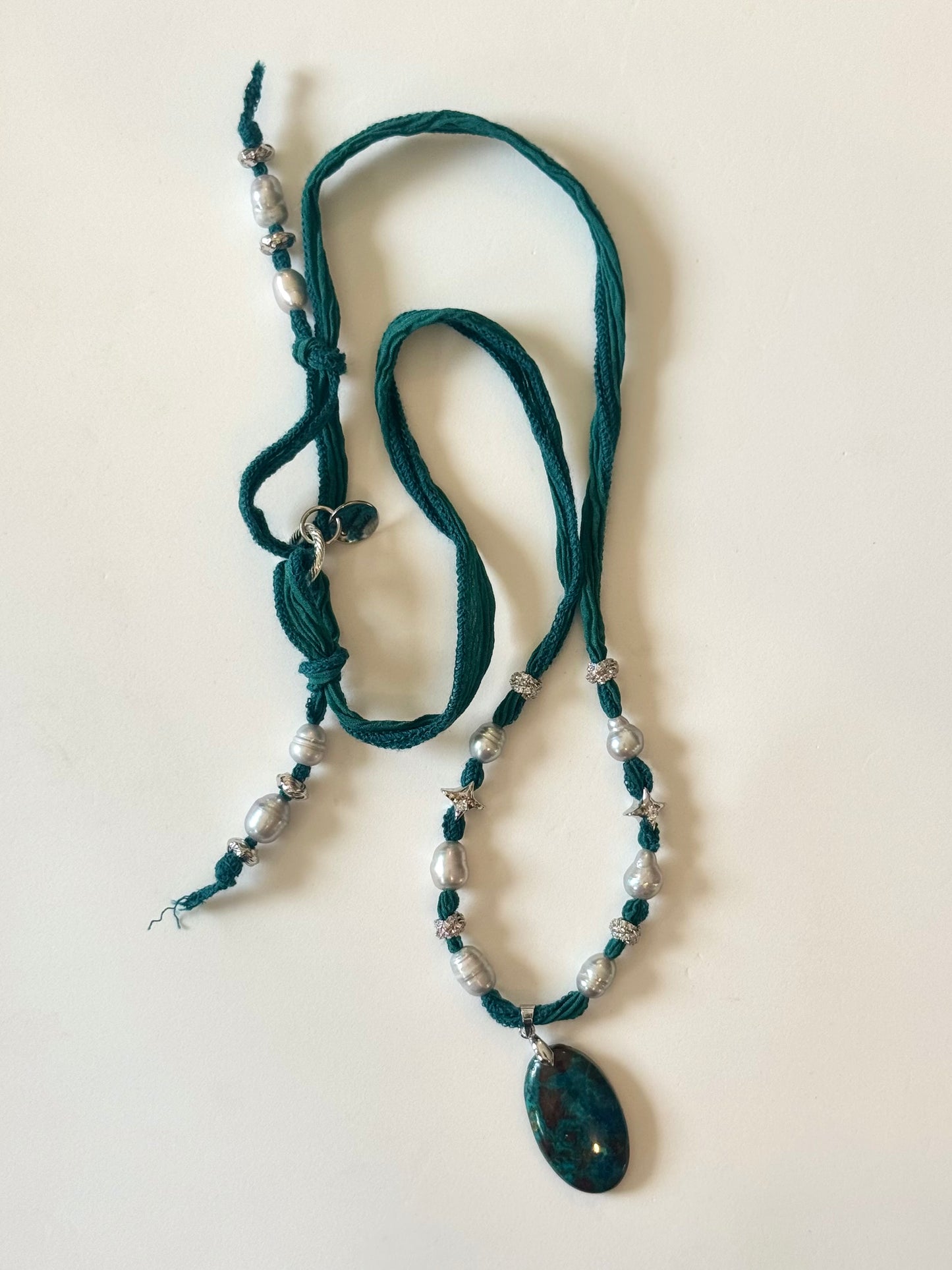 Collier Chrysocolle azurite & Perles d’eau douce