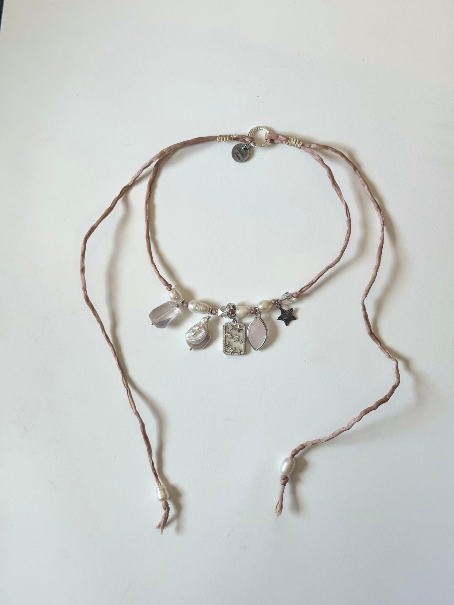 Collier Quartz rose & Perles sur soie