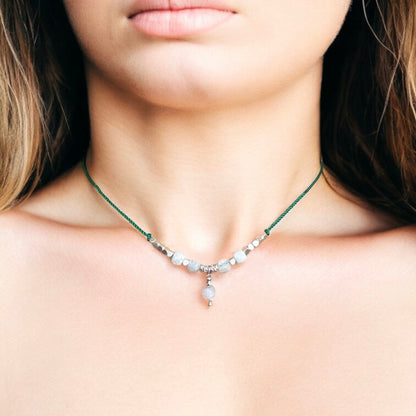 Collier de soie et Pierre de Lune