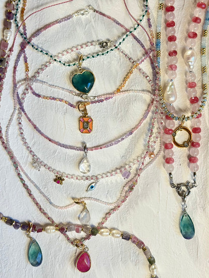 Divers pendentifs
