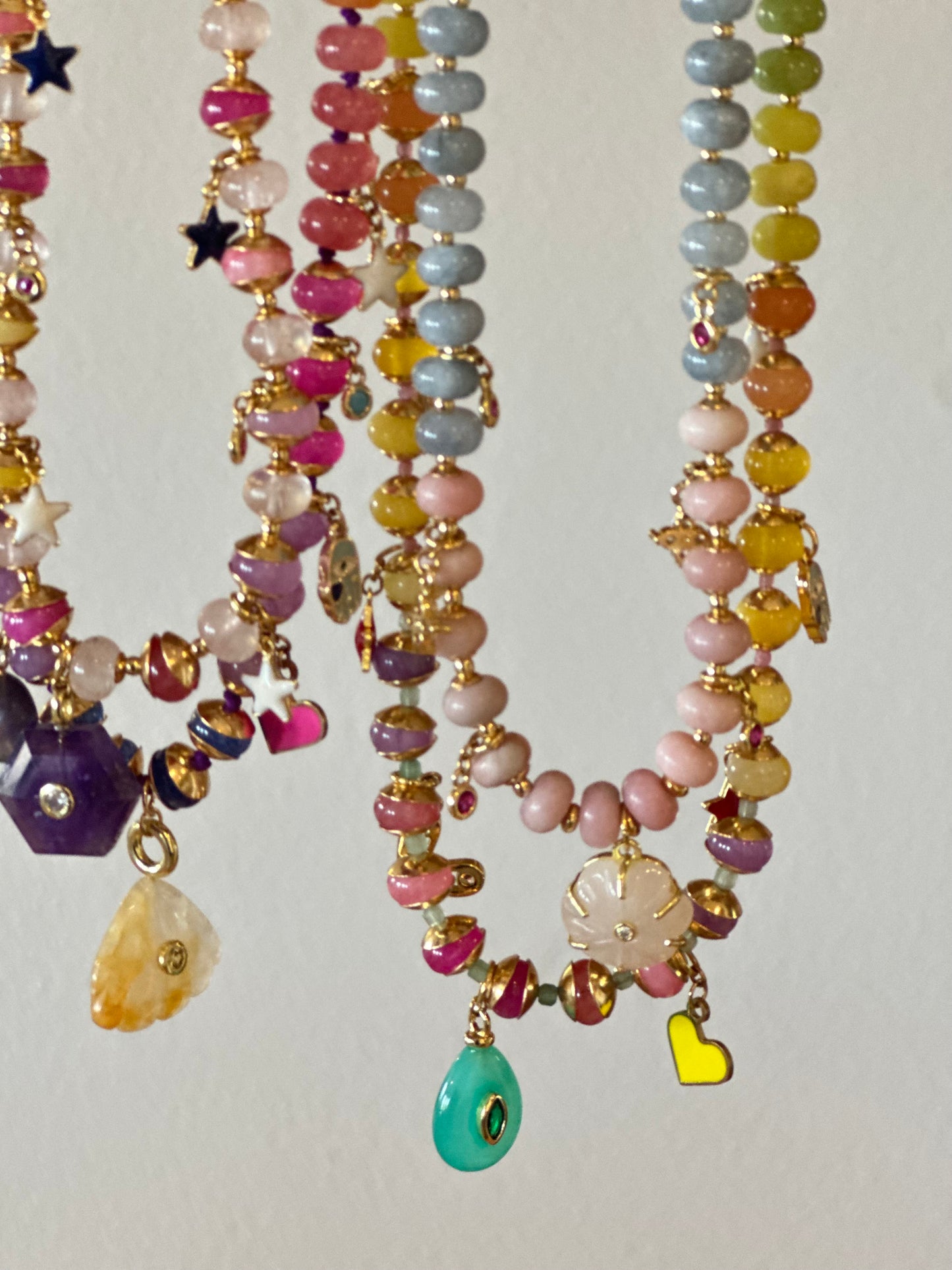 Colliers en Jade multicolore + pendentifs — Harmonie intérieure & sagesse du cœur