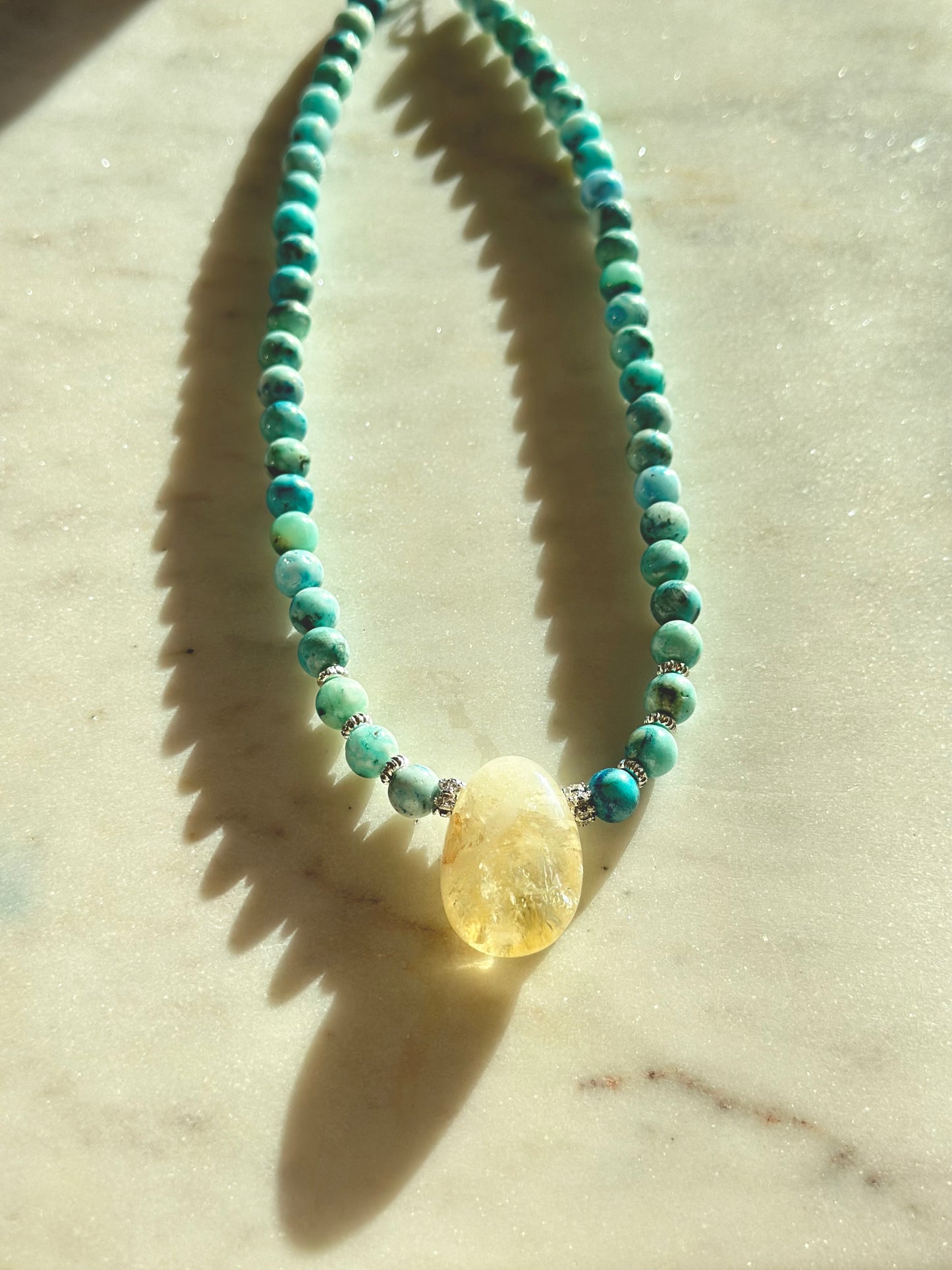 Collier Citrine & Hémimorphite — Vitalité joyeuse et clarté intérieure