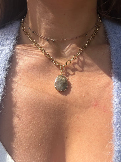 Collier de soie et pyrite