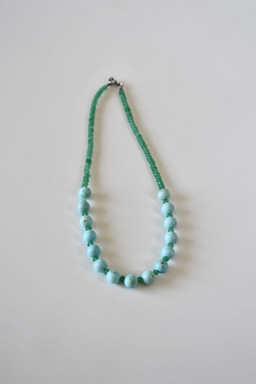 Collier Amazonite & Howlite — La paix comme fondation