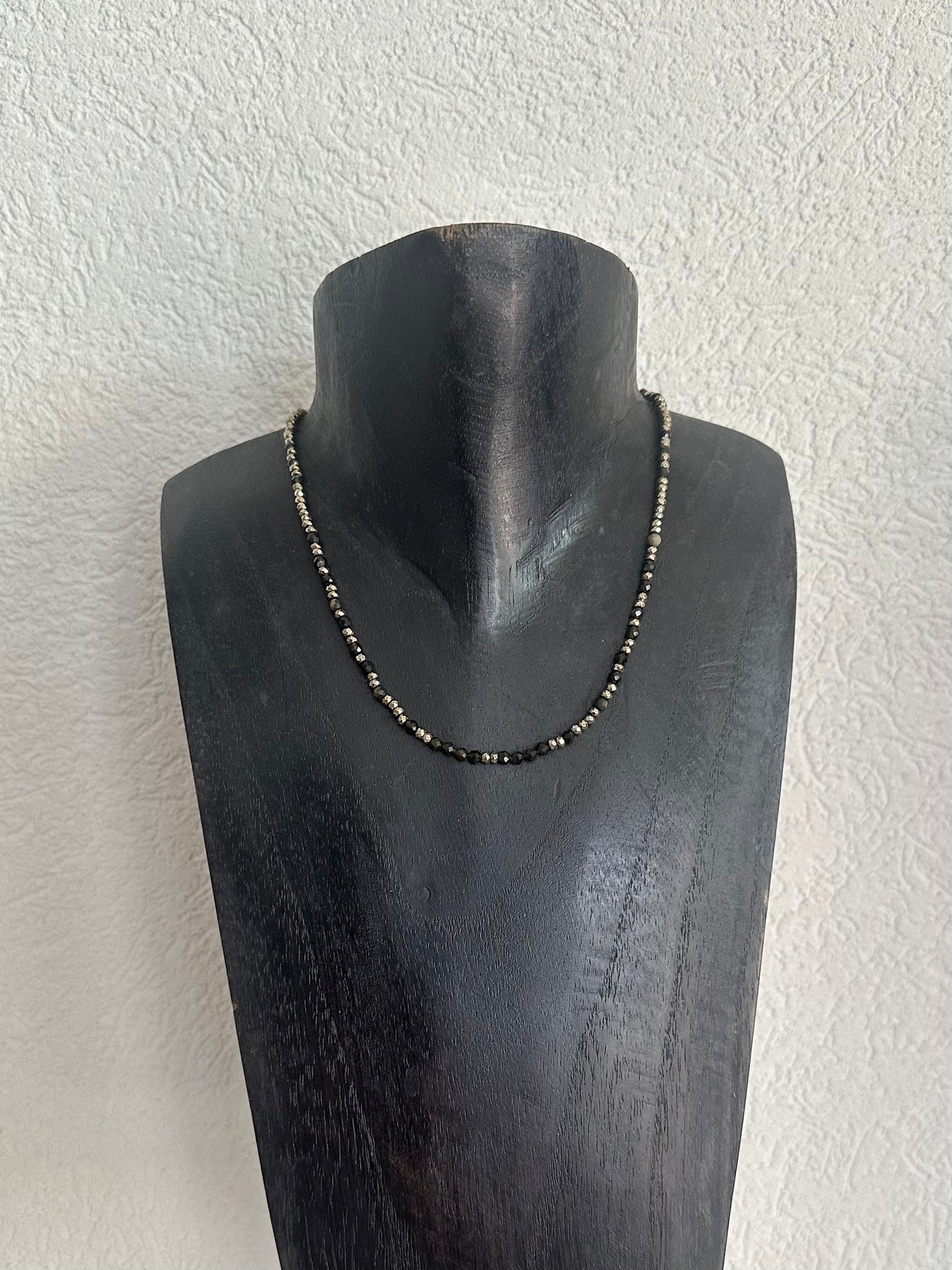 Colliers de pierres naturelles, Turquoise, Obsidienne, Aigue-Marine, Howlite, Goldstone