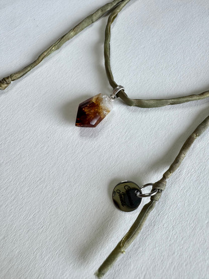 Collier Citrine sur soie — La Lumière Solaire