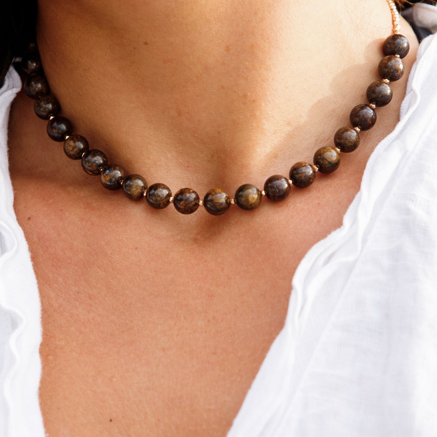 Collier Bronzite