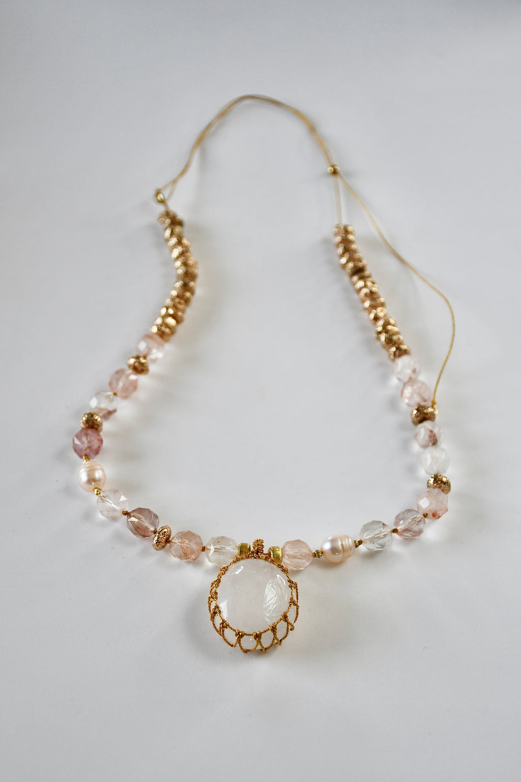 Collier Quartz ferrugineux & Lave