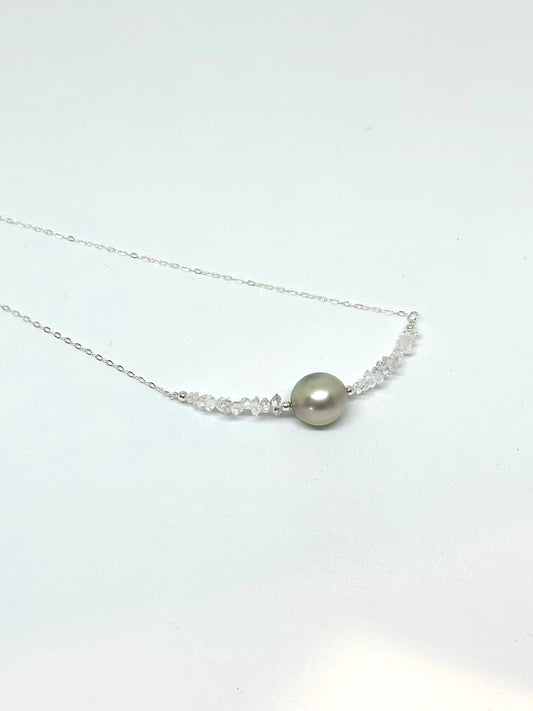 #60 Collier diamant d’Herkimer & perle de Tahiti – Clarté cristalline et profondeur