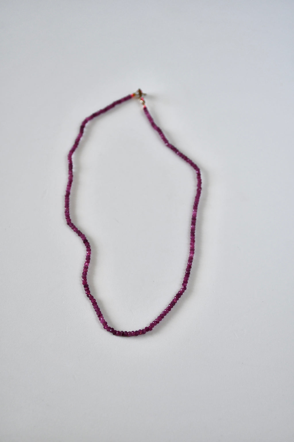 Collier fin Rubis — Le feu du cœur