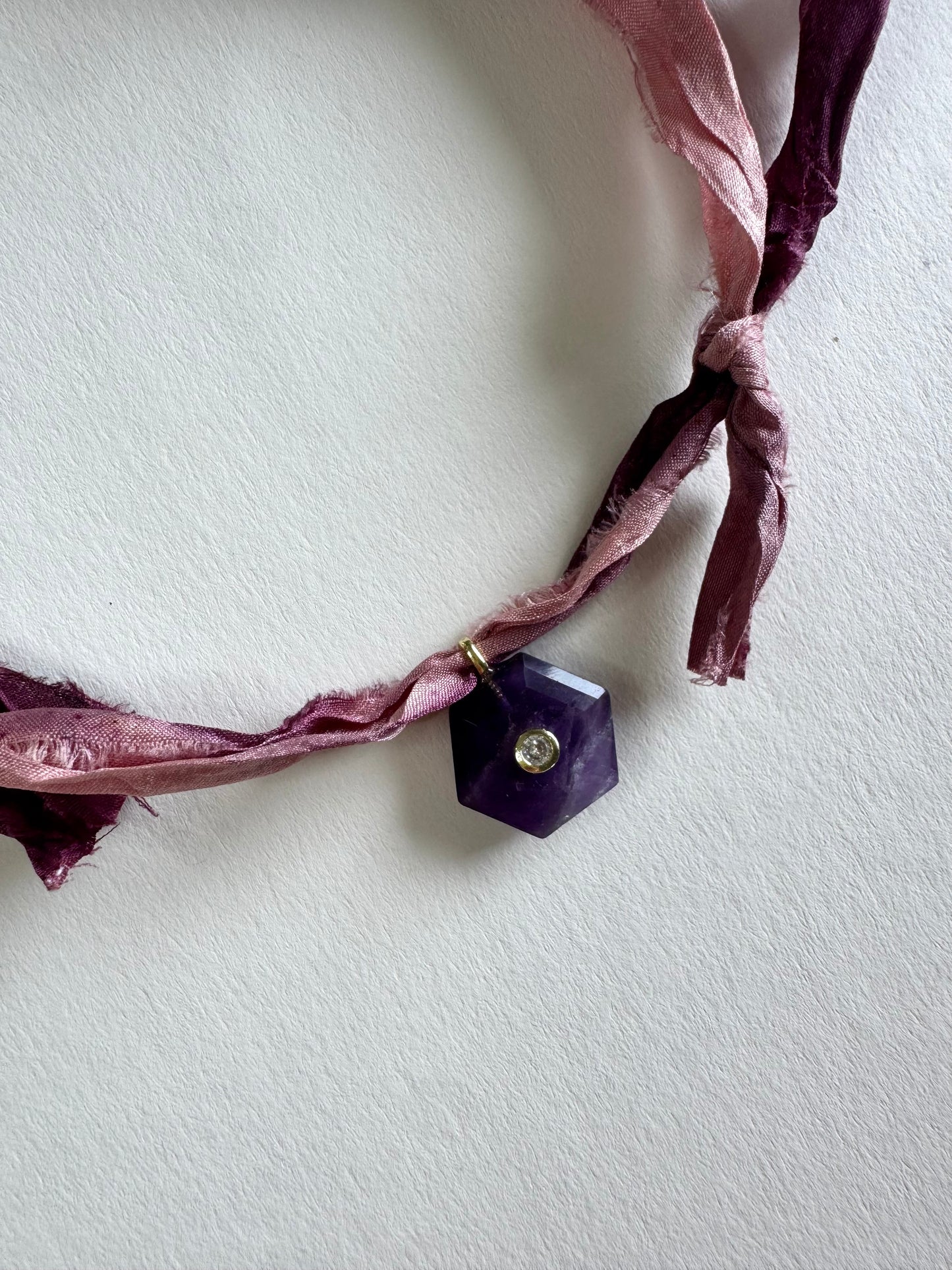 Collier Améthyste sur ruban de soie — L’Éveil Spirituel