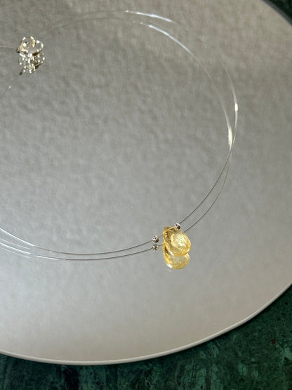 Divers colliers pierres semi précieuse sur fil cristal