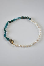 Collier Apatite & Perles d’eau douce — Clarté intérieure et expression alignée